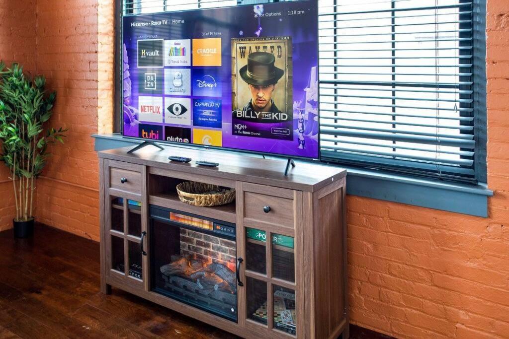 Centric Modern Loft W/ King Beds & Smart Gametable Vila Rochester Exterior foto