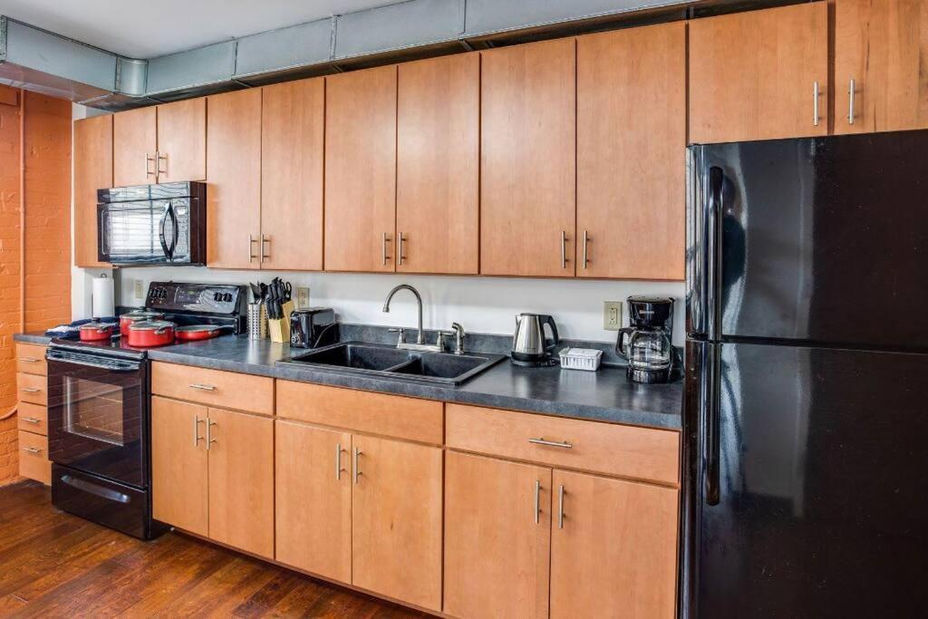 Centric Modern Loft W/ King Beds & Smart Gametable Vila Rochester Exterior foto