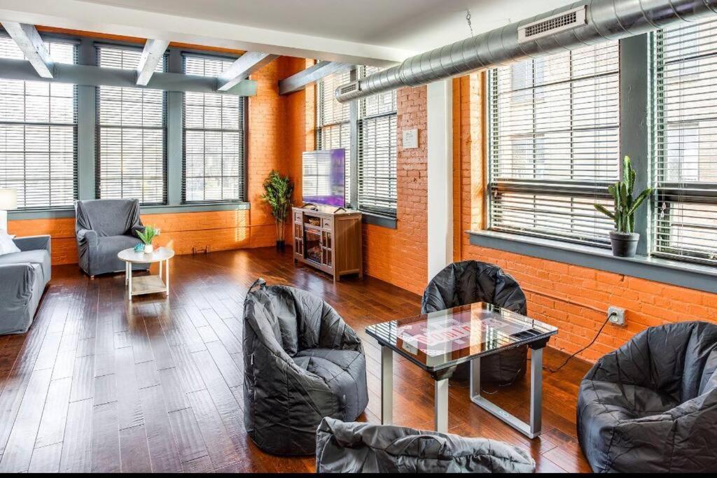 Centric Modern Loft W/ King Beds & Smart Gametable Vila Rochester Exterior foto